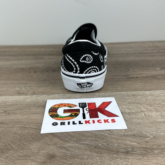 Vans WMNS Classic Slip On Peace Paisley Black/True White - Picture 2 of 5